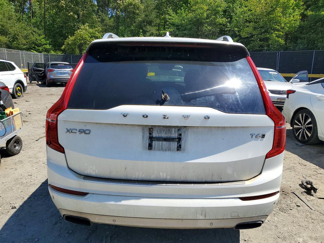 2017 VOLVO XC90