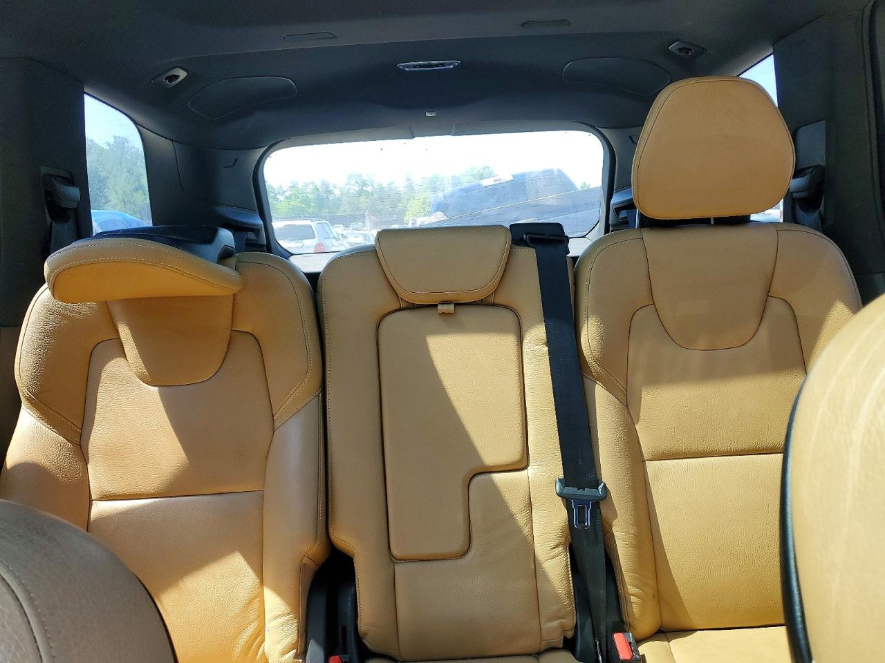2017 VOLVO XC90