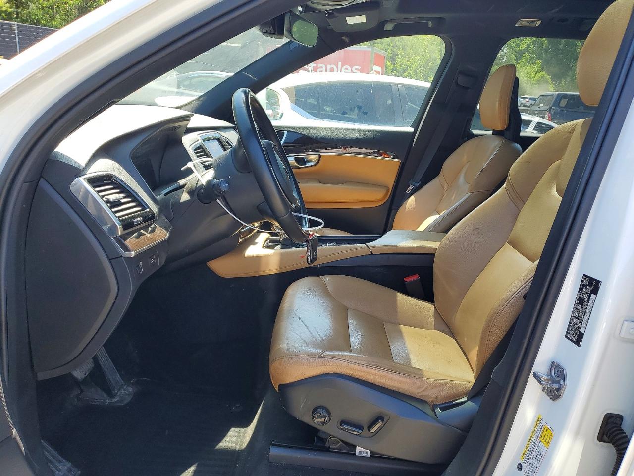 2017 VOLVO XC90