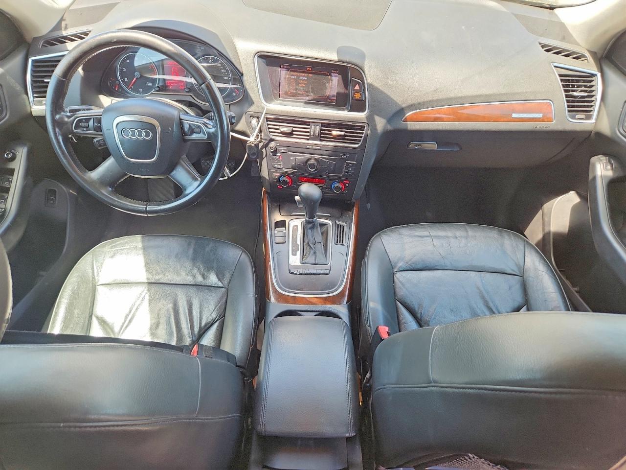 2010 AUDI Q5