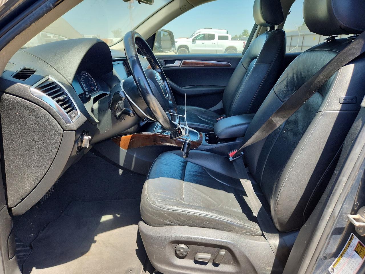 2010 AUDI Q5