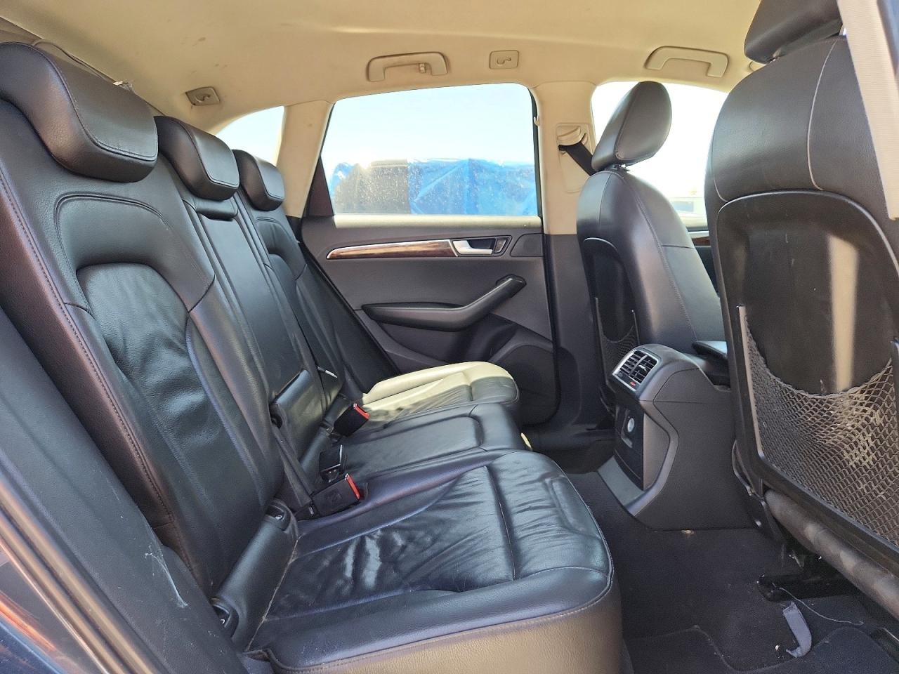2010 AUDI Q5