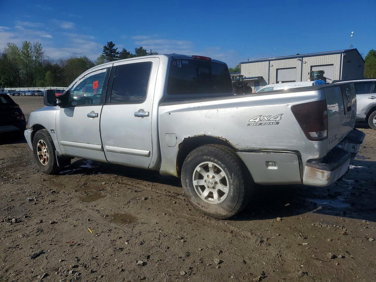 2004 NISSAN TITAN