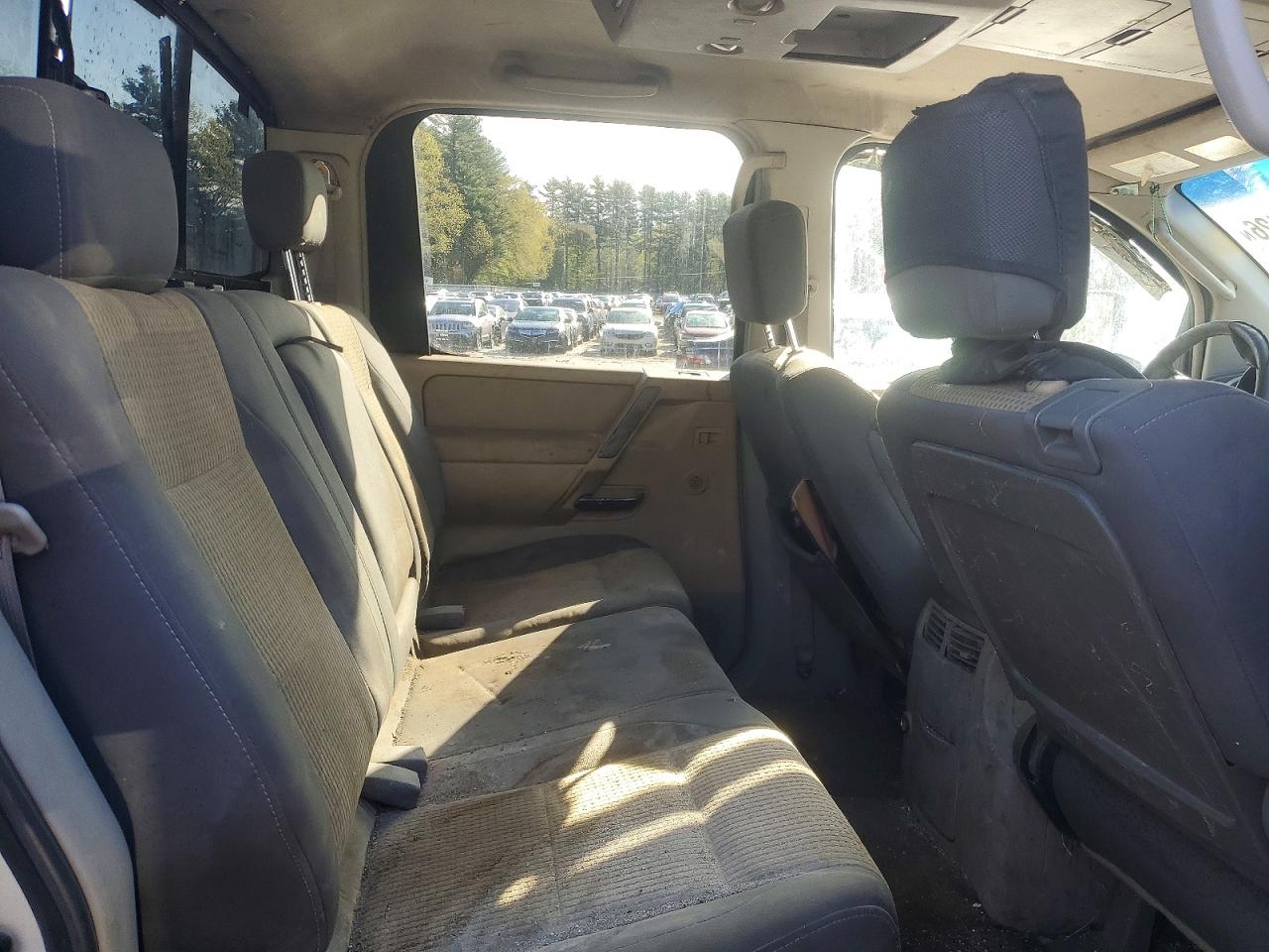 2004 NISSAN TITAN