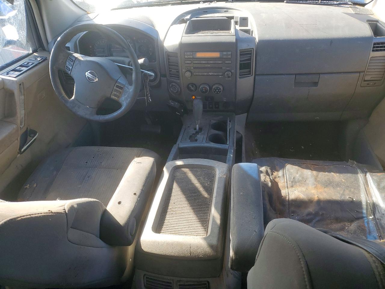 2004 NISSAN TITAN