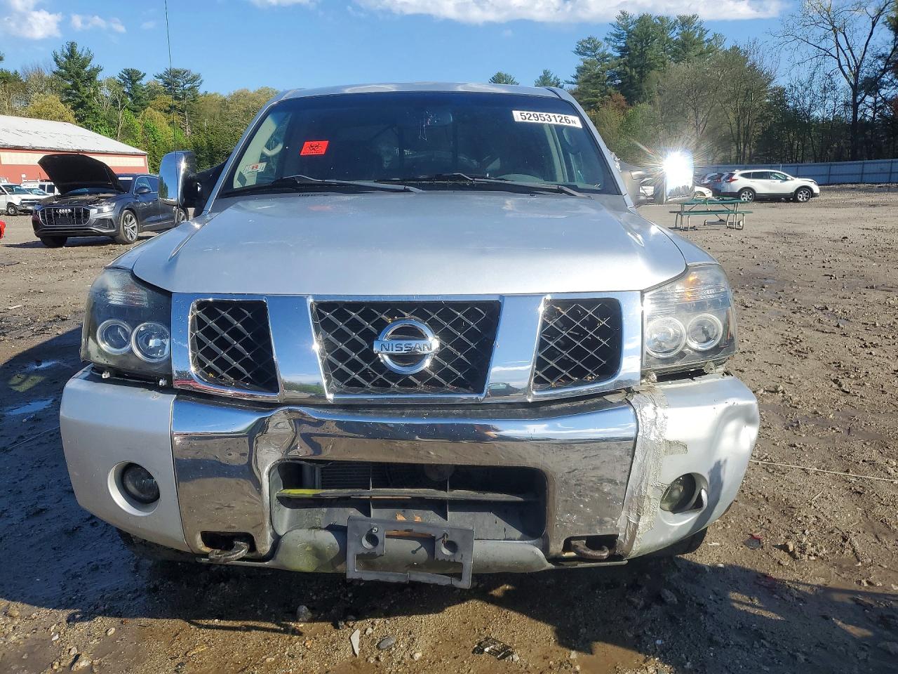 2004 NISSAN TITAN