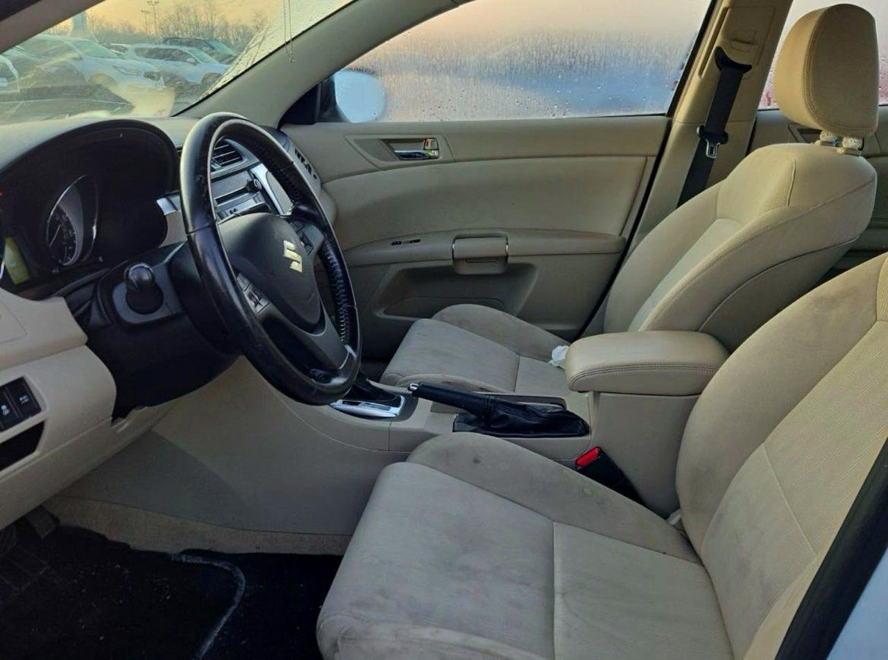 2011 SUZUKI KIZASHI