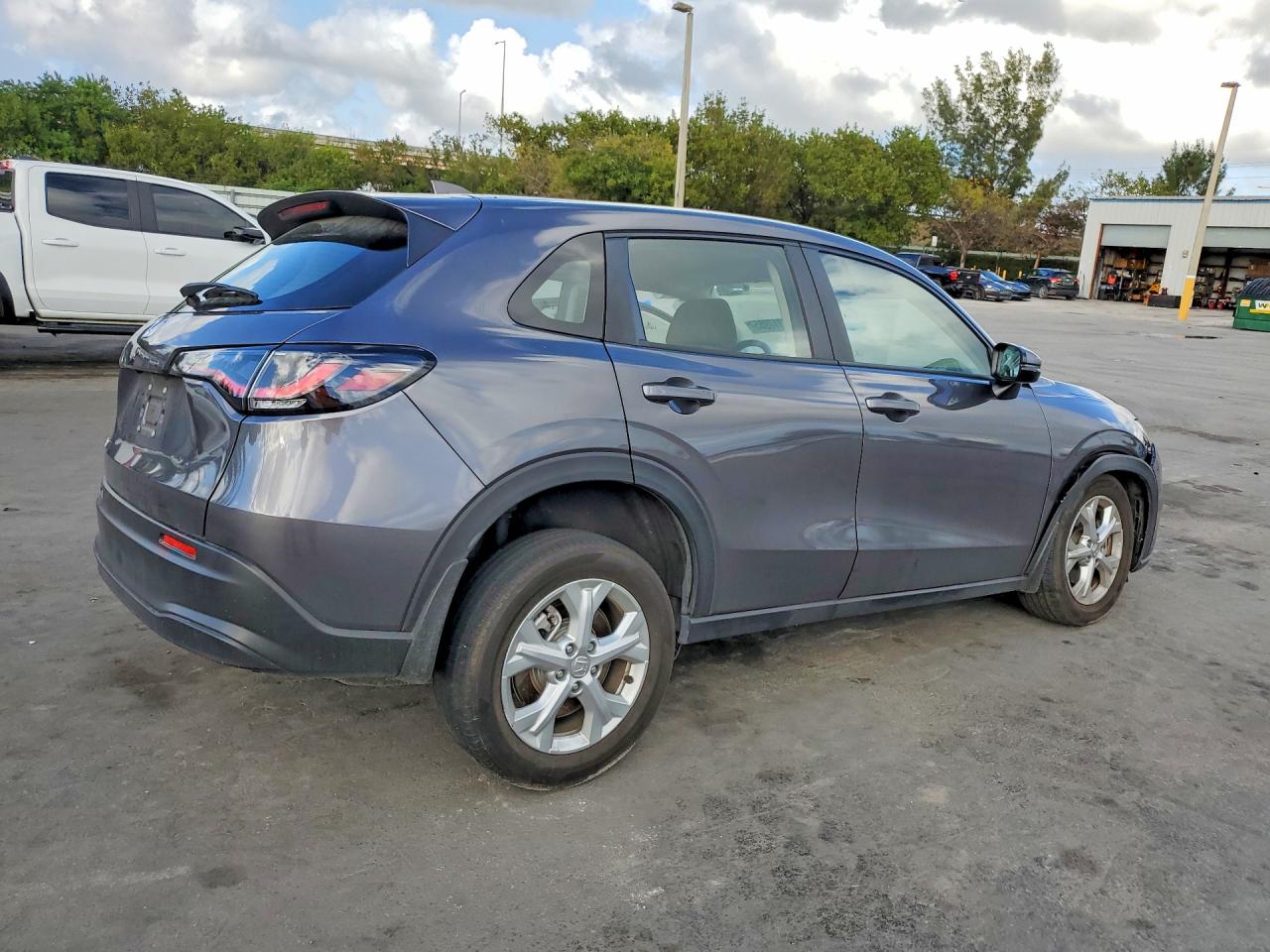 2025 HONDA HR-V