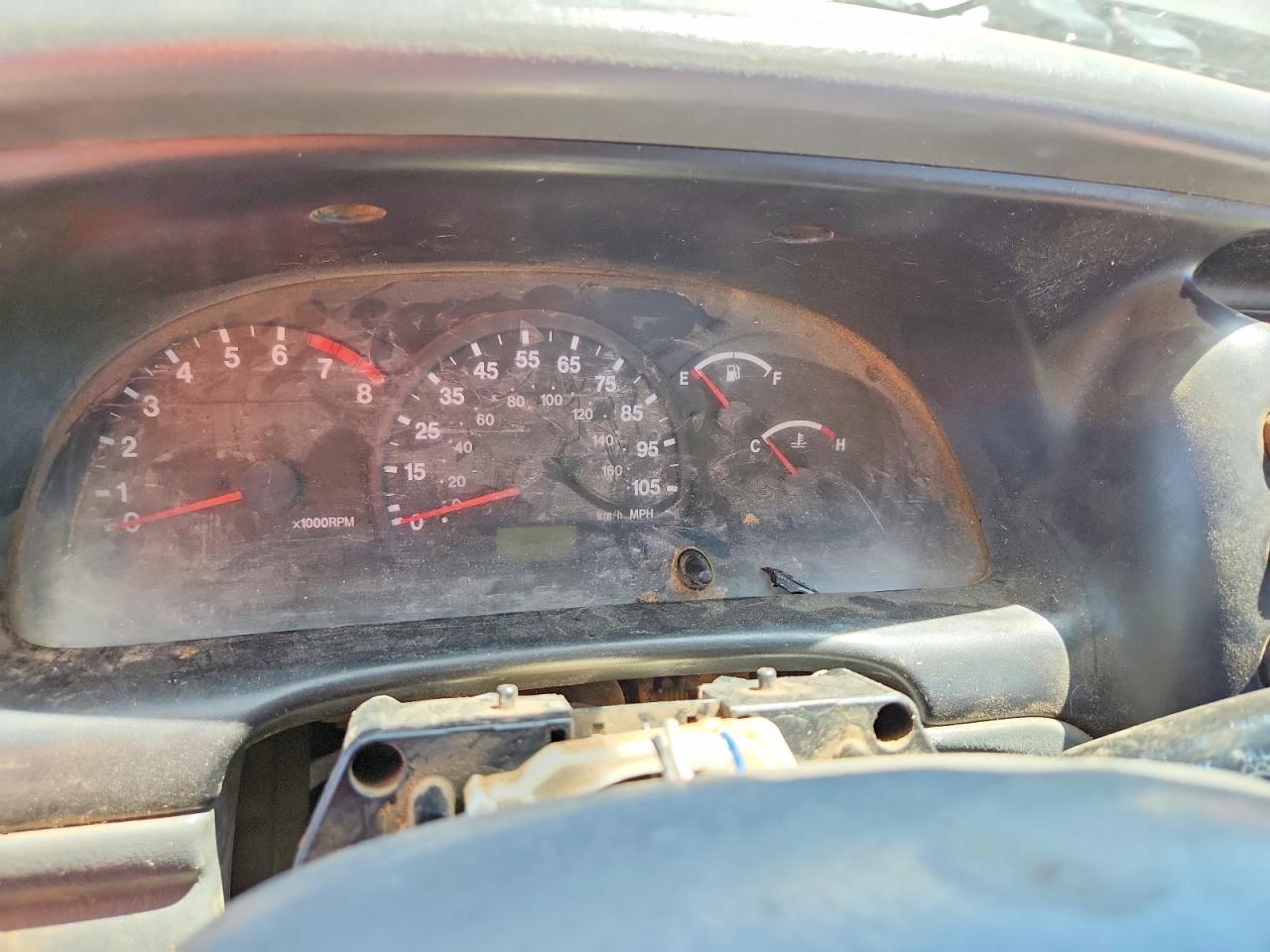 2000 CHEVROLET TRACKER