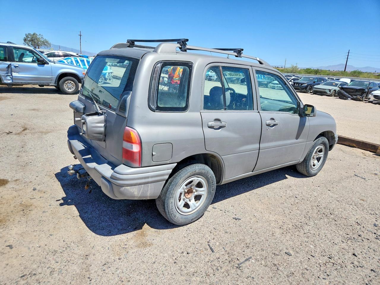 2000 CHEVROLET TRACKER