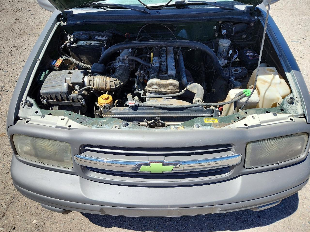 2000 CHEVROLET TRACKER