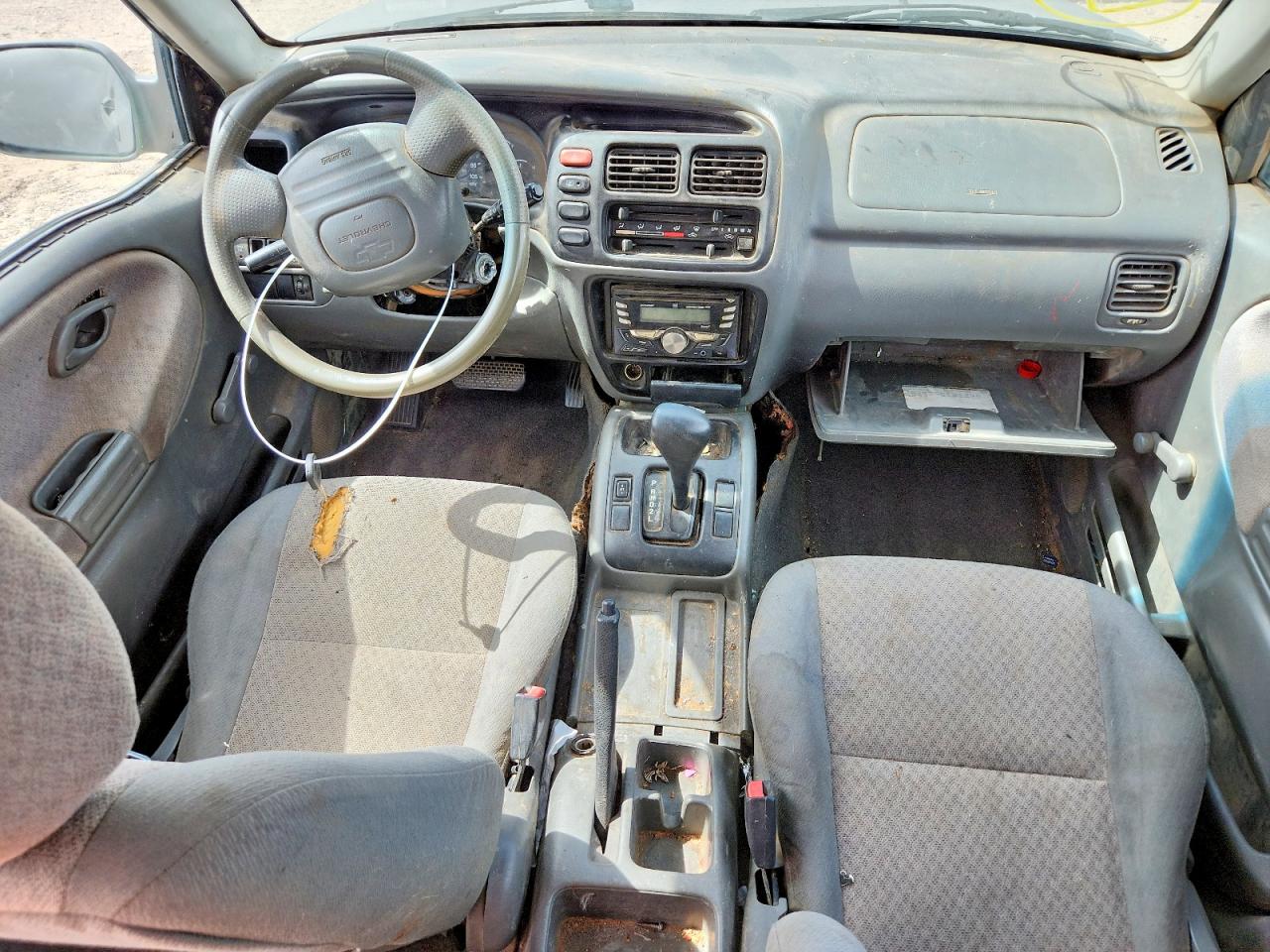 2000 CHEVROLET TRACKER