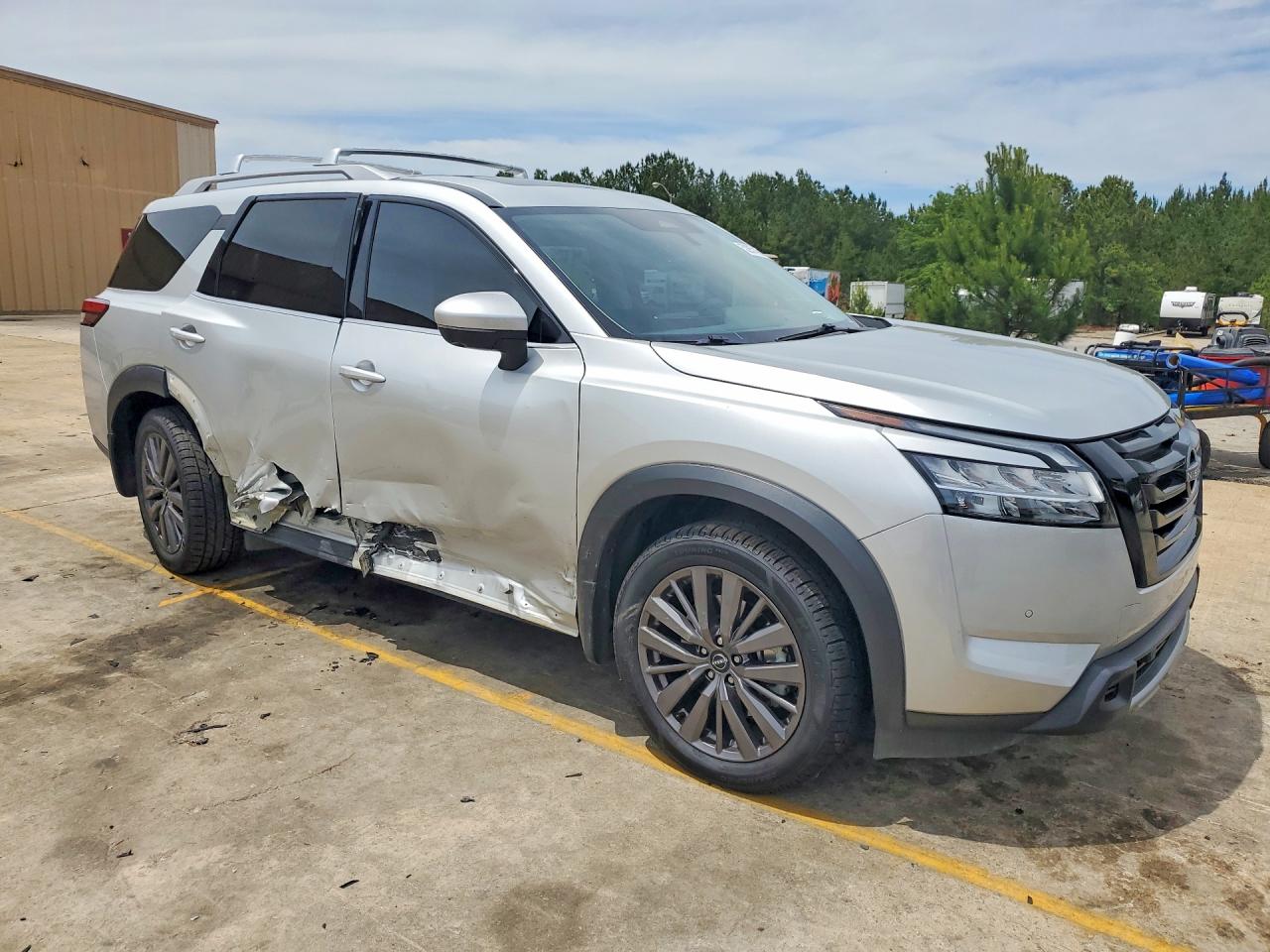 2024 NISSAN PATHFINDER