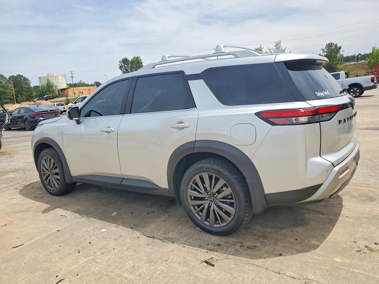 2024 NISSAN PATHFINDER
