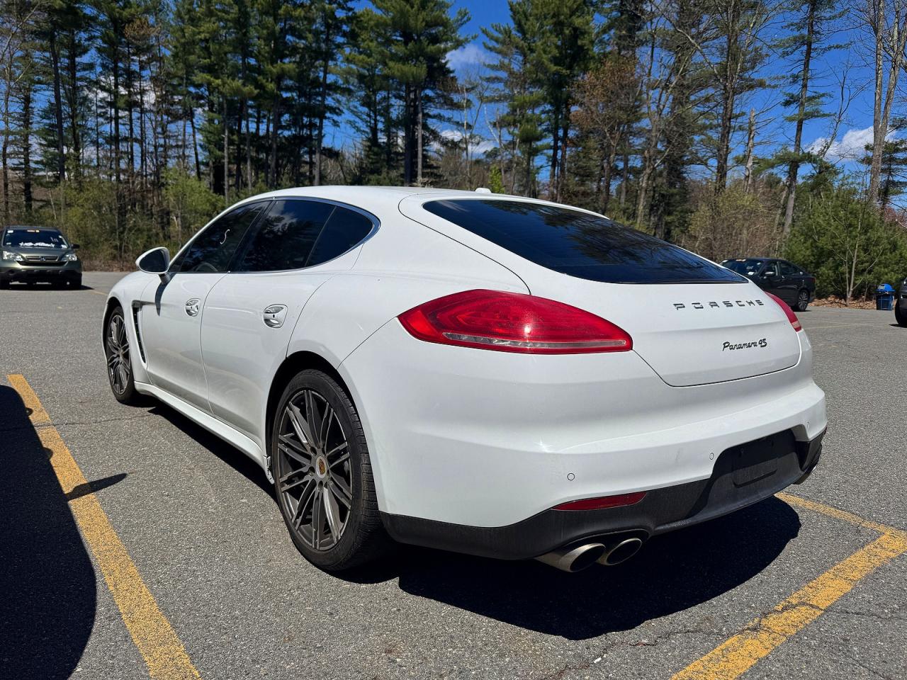 2015 PORSCHE PANAMERA