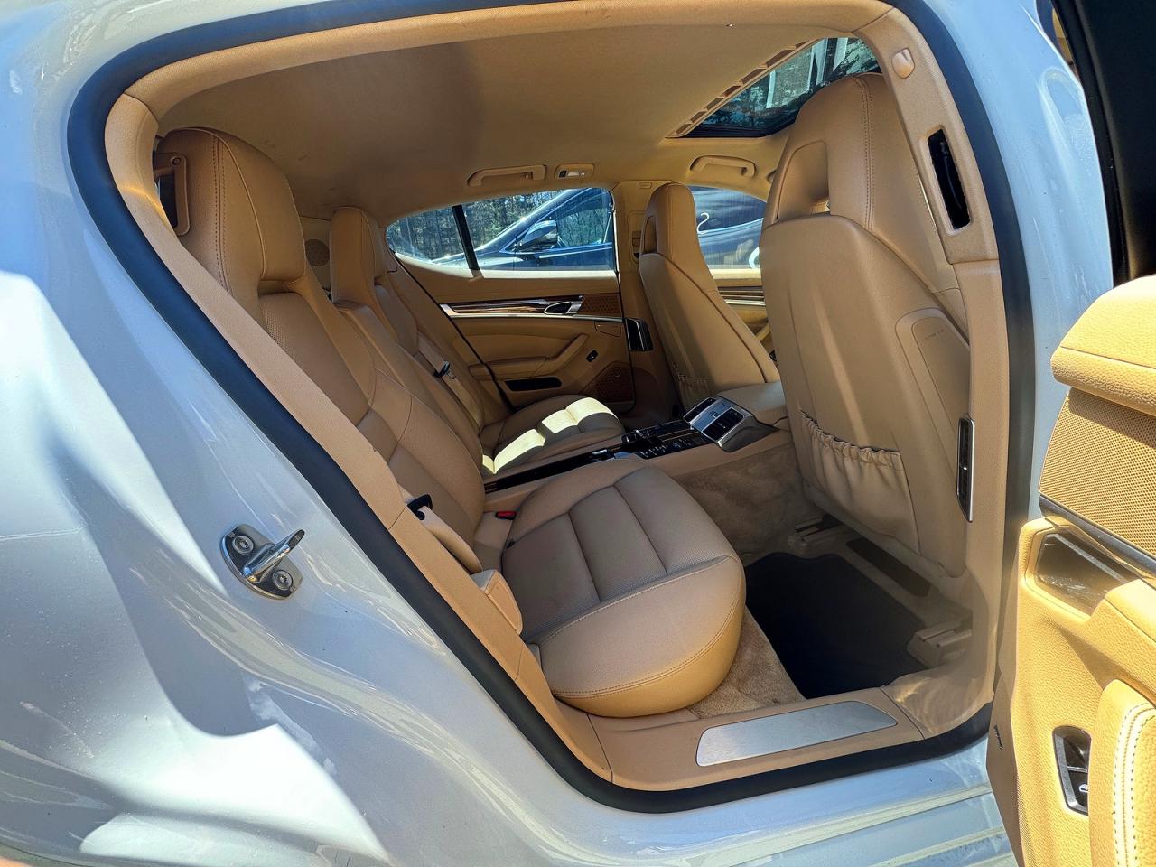 2015 PORSCHE PANAMERA
