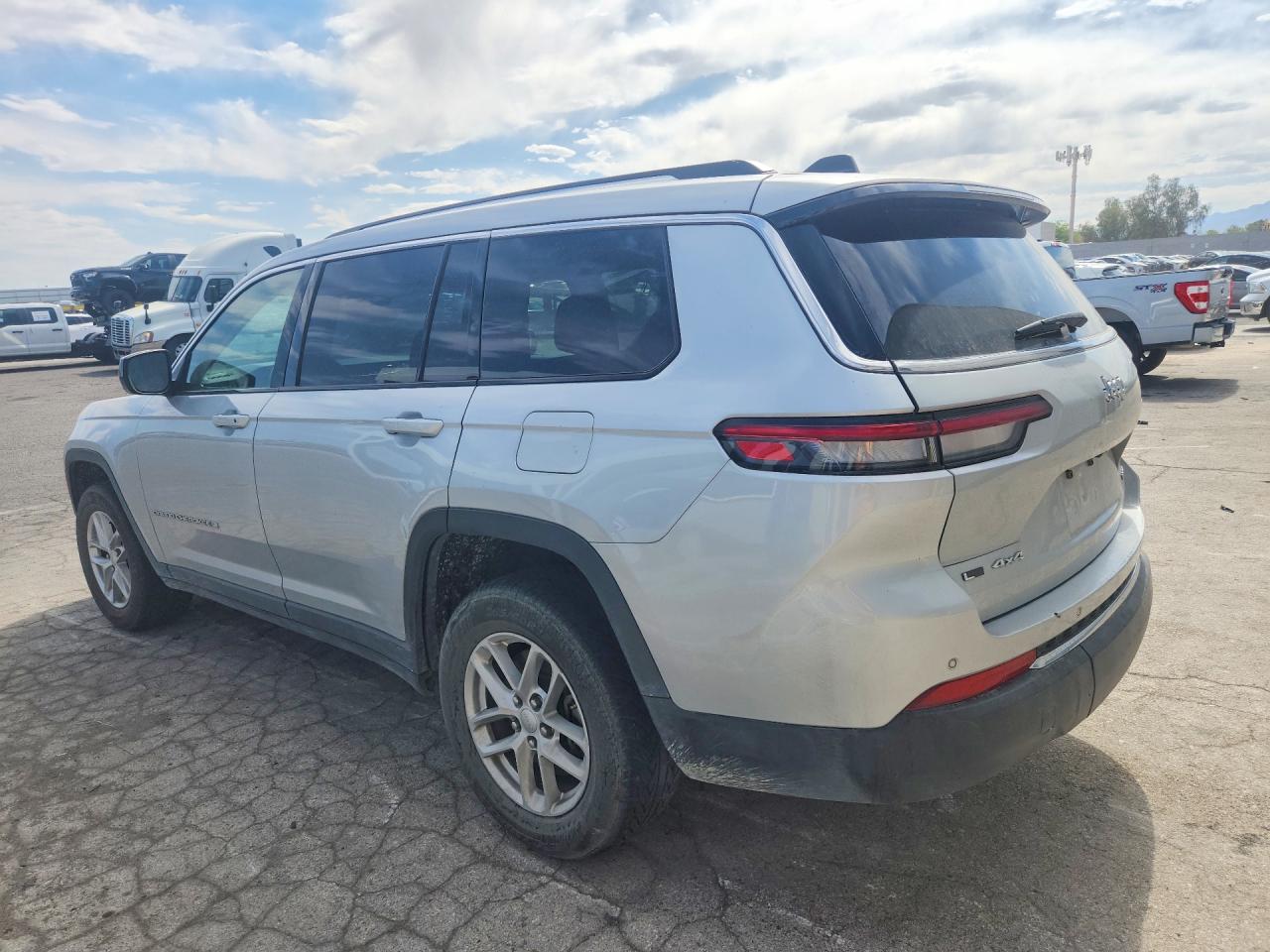 2023 JEEP CHEROKEE