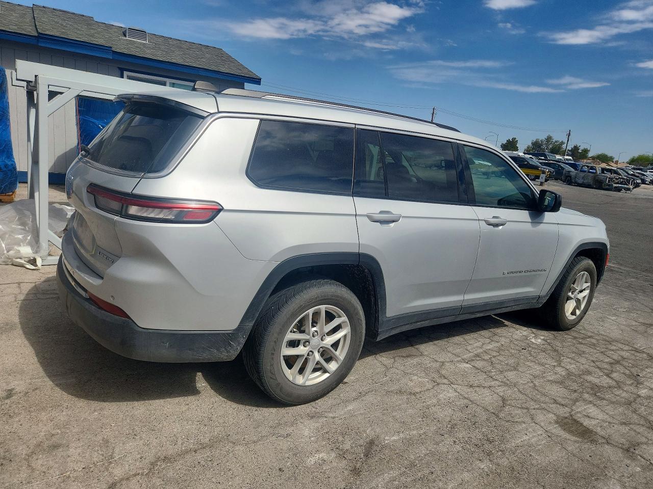 2023 JEEP CHEROKEE