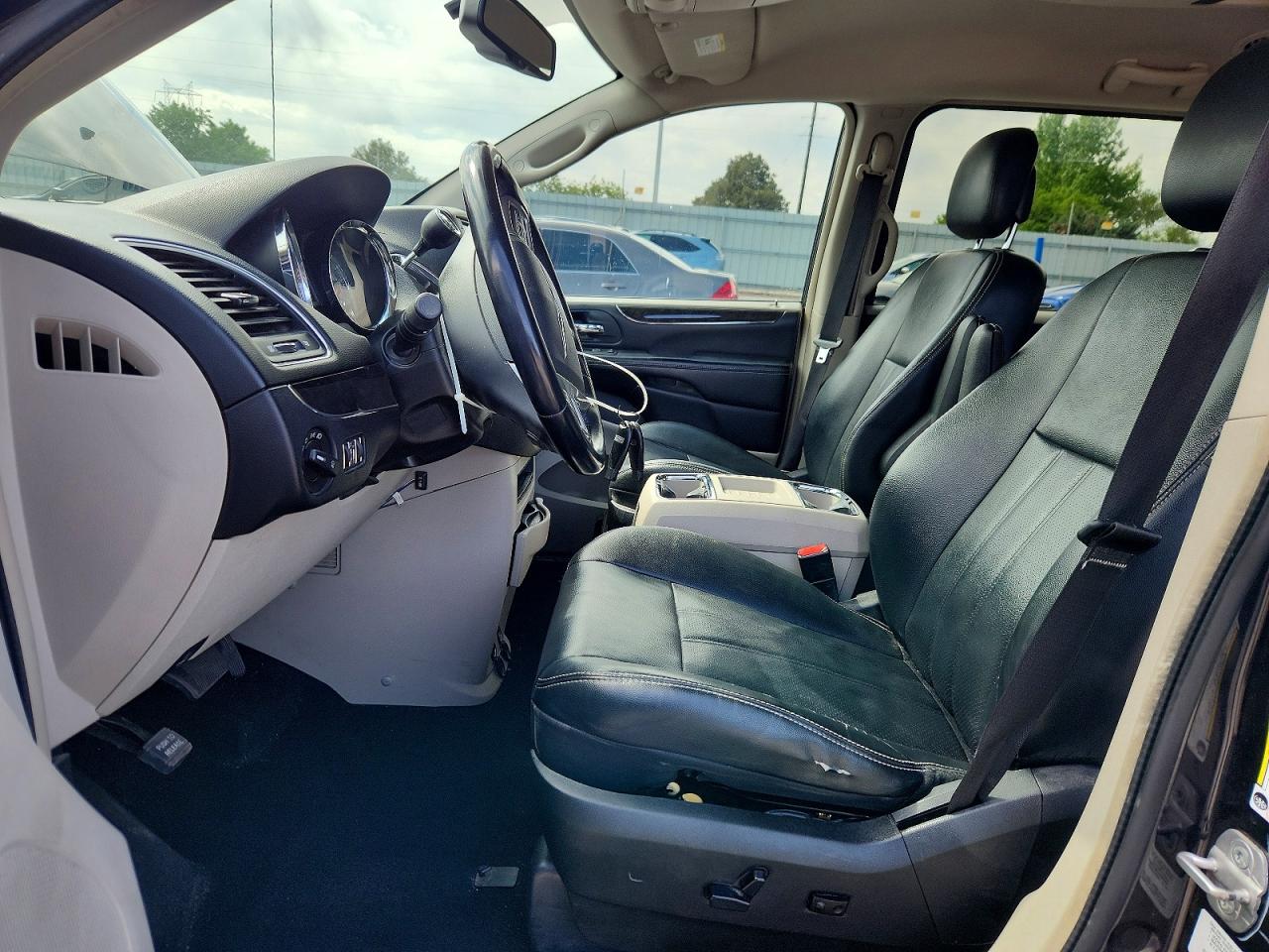 2012 CHRYSLER MINIVAN