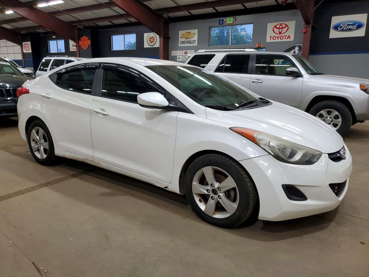 2013 HYUNDAI ELANTRA