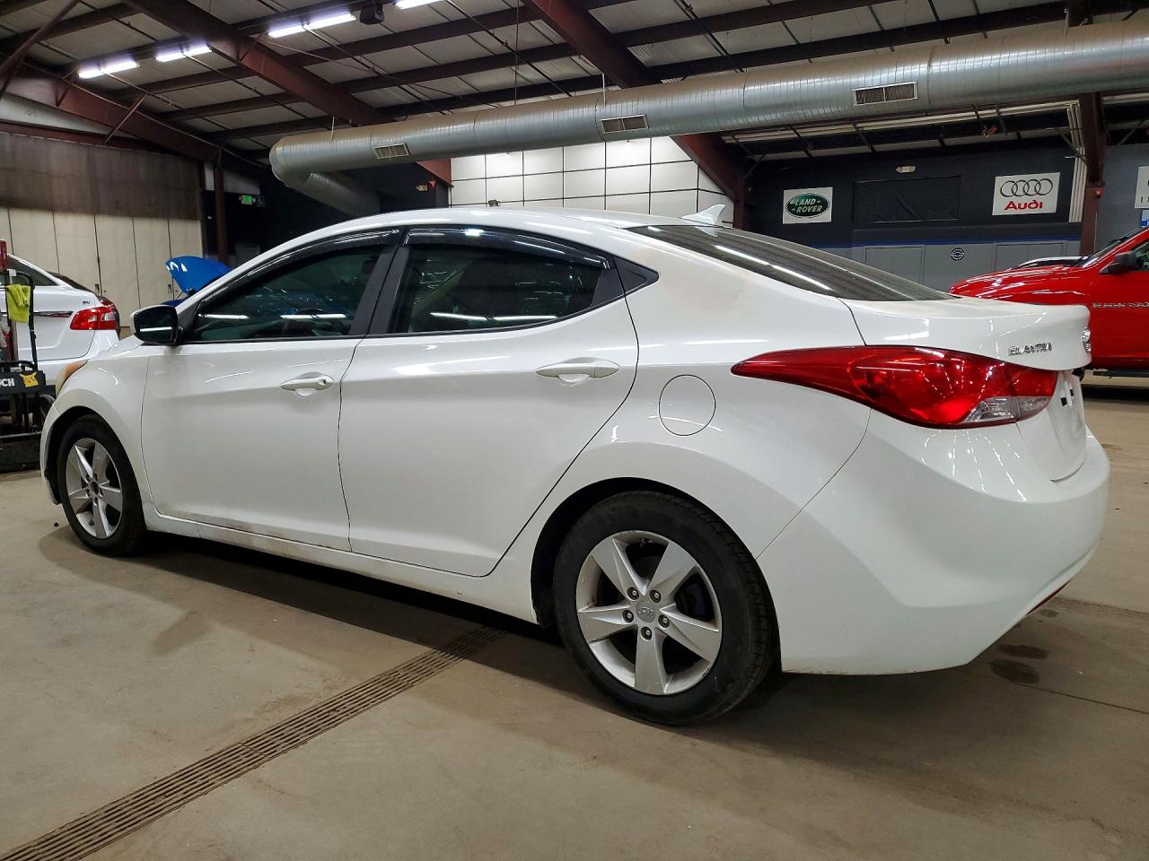 2013 HYUNDAI ELANTRA