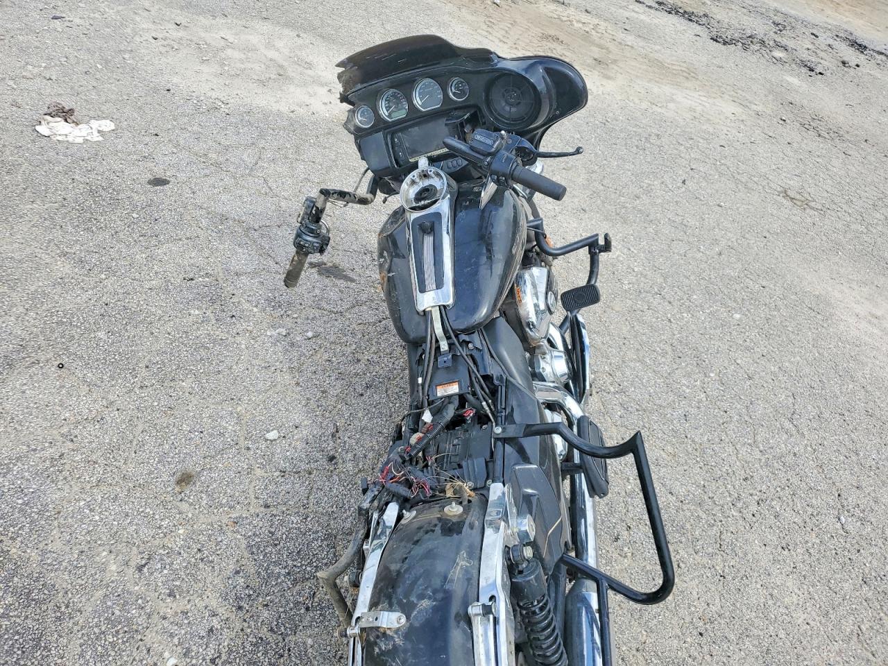 2016 HARLEY-DAVIDSON FL