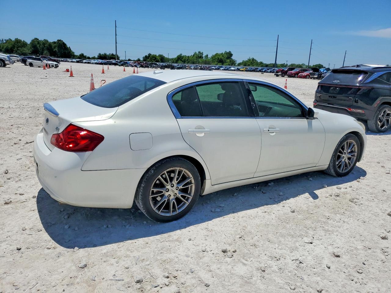 2012 INFINITI G37