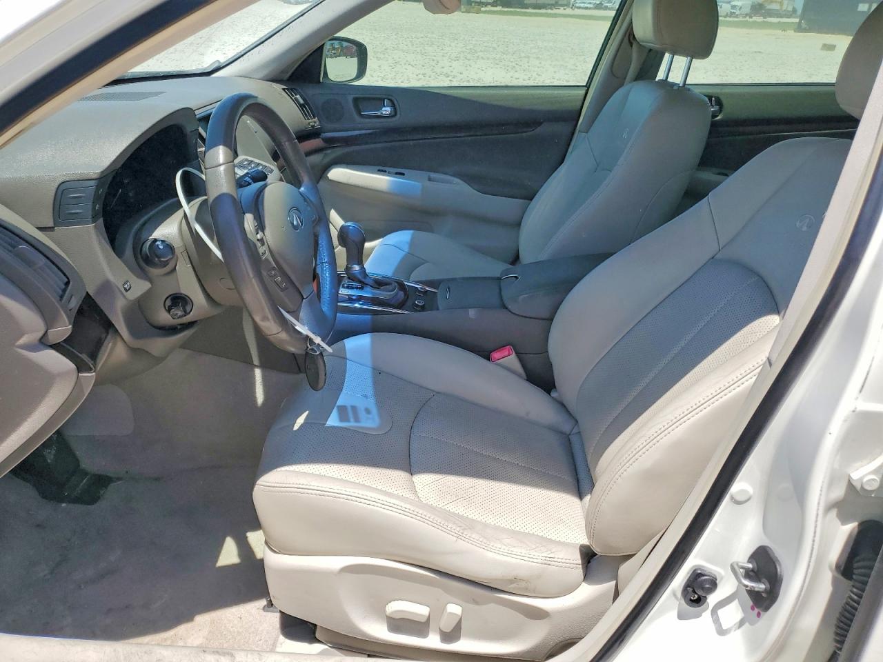 2012 INFINITI G37
