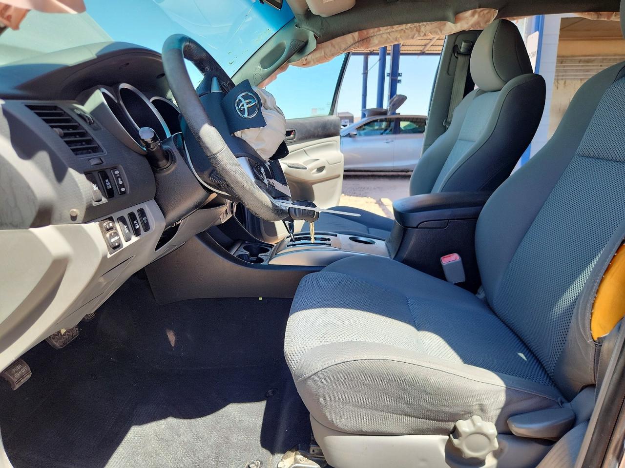 2015 TOYOTA TACOMA