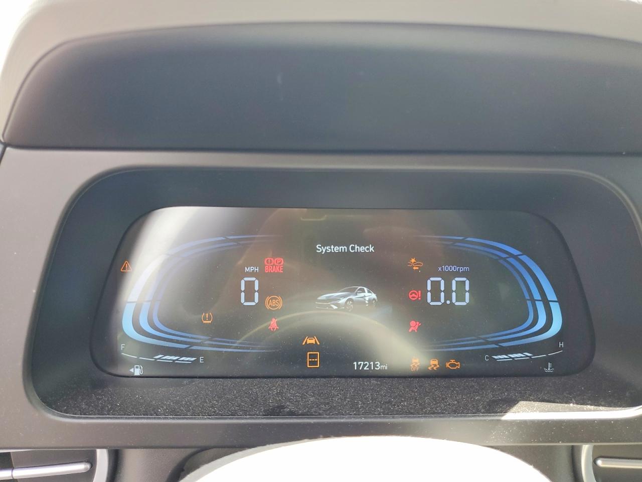 2024 HYUNDAI ELANTRA
