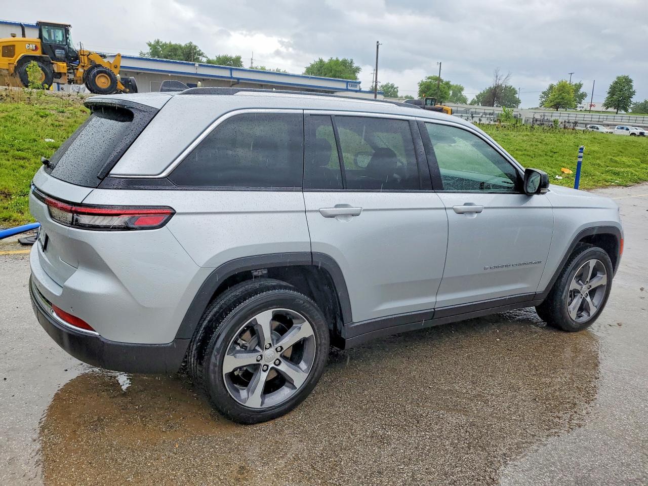 2022 JEEP CHEROKEE