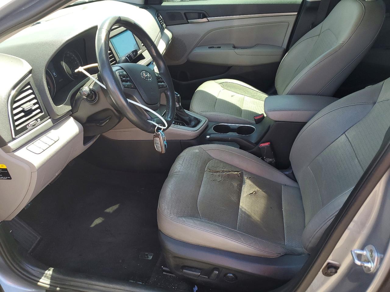 2017 HYUNDAI ELANTRA