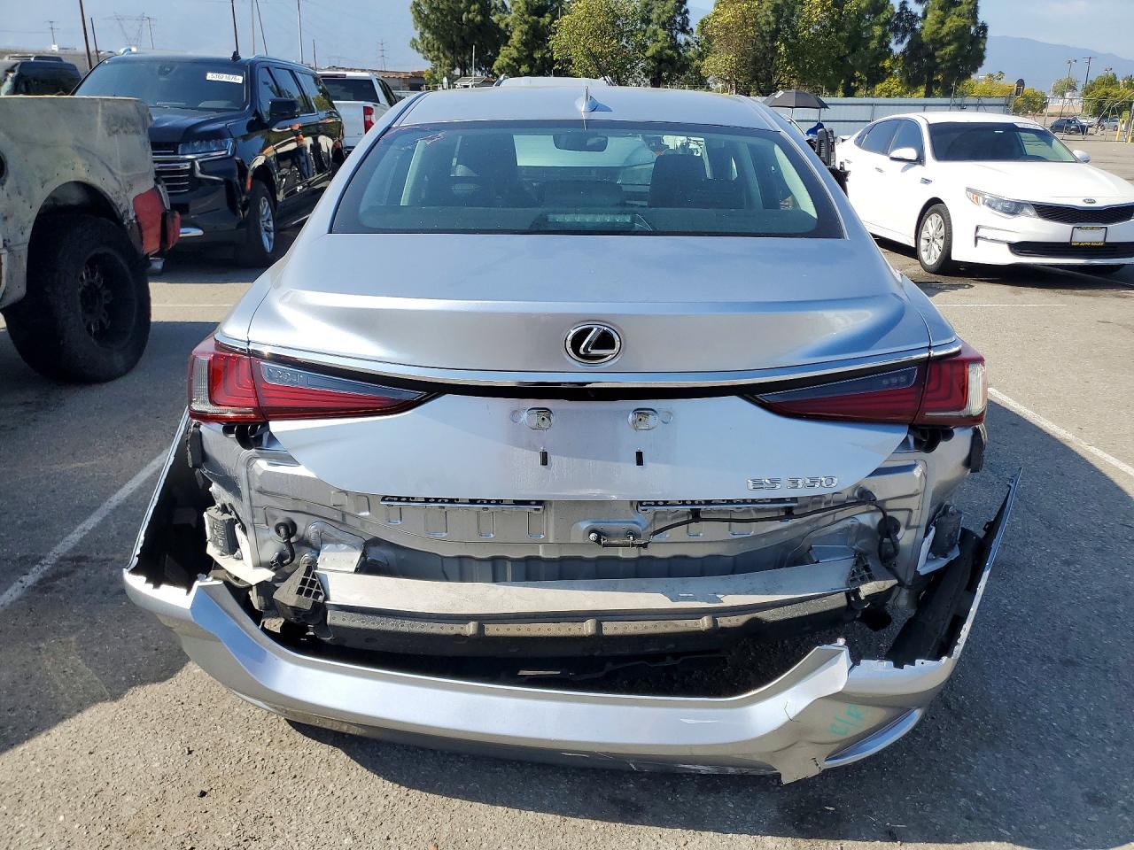 2024 LEXUS ES350