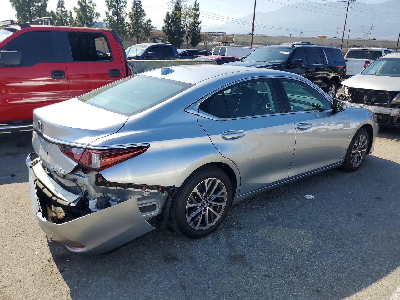 2024 LEXUS ES350