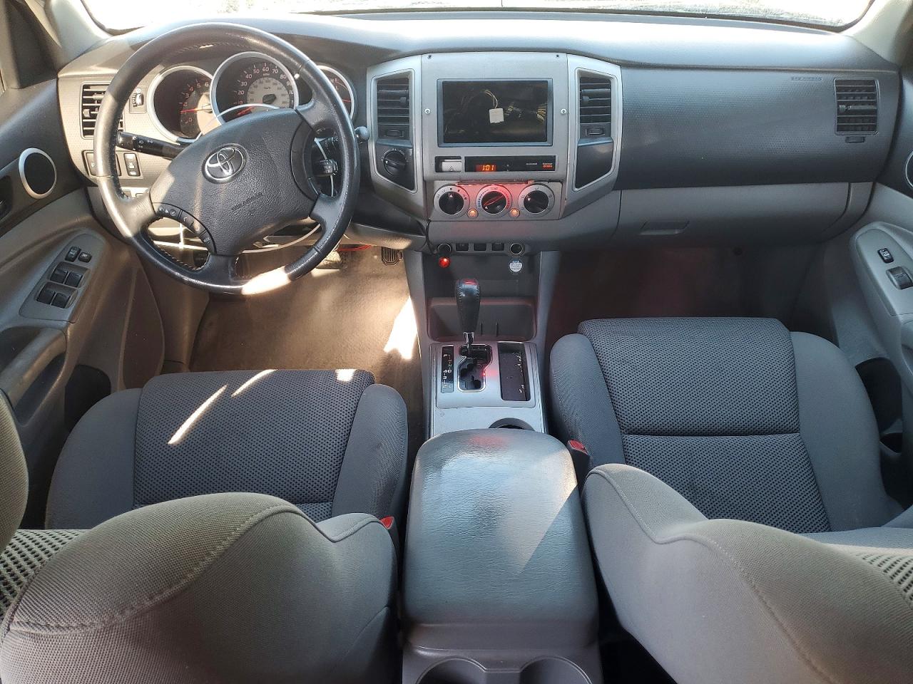 2011 TOYOTA TACOMA