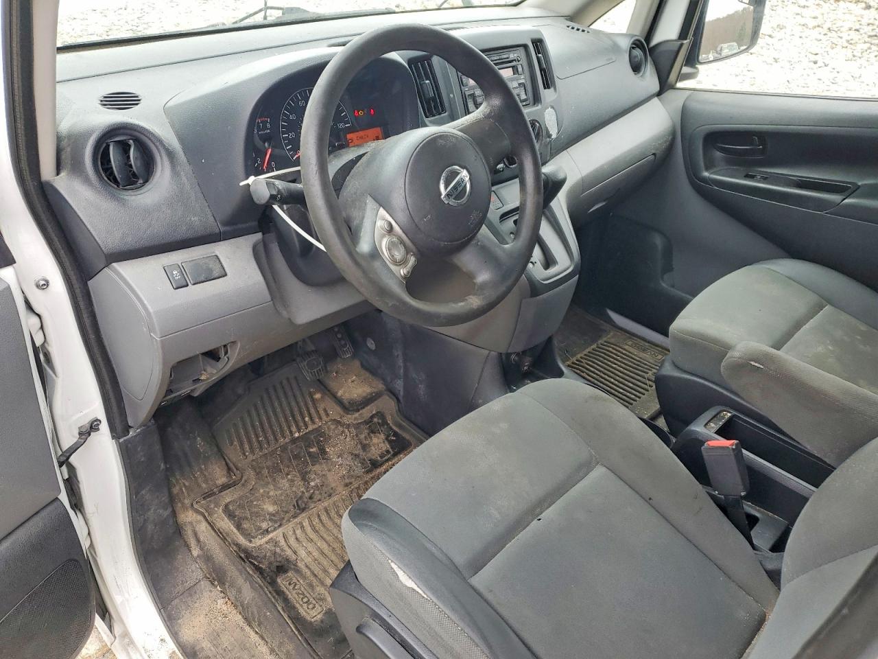 2015 NISSAN NV