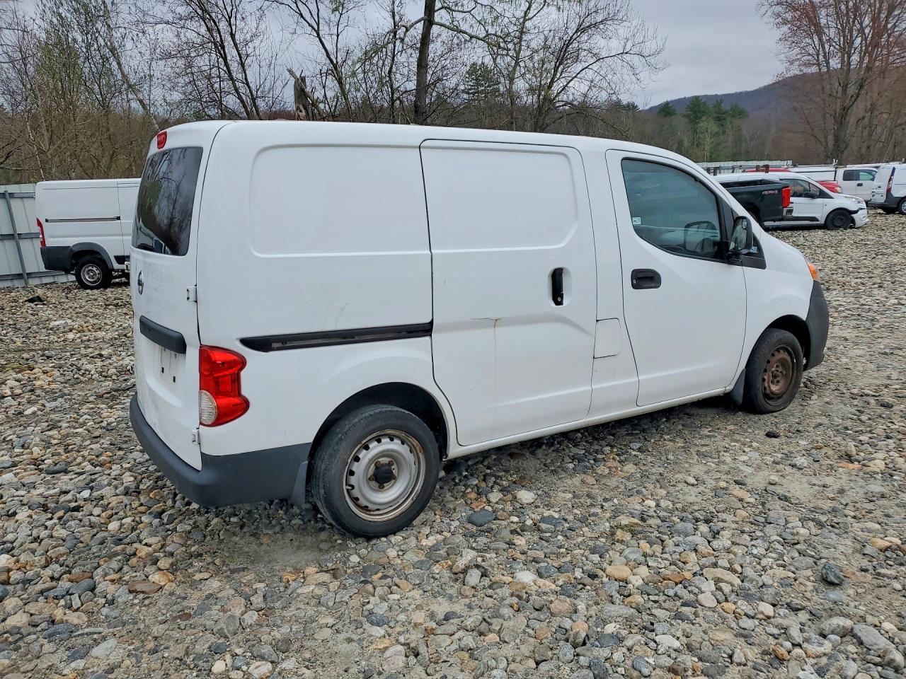 2015 NISSAN NV