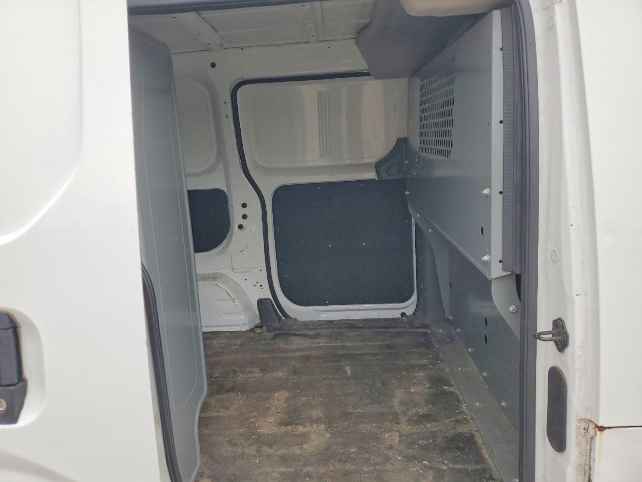 2015 NISSAN NV
