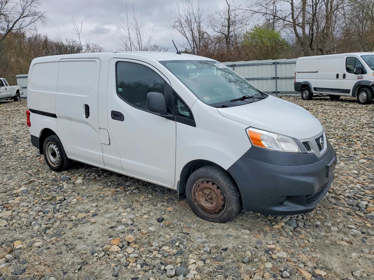 2015 NISSAN NV