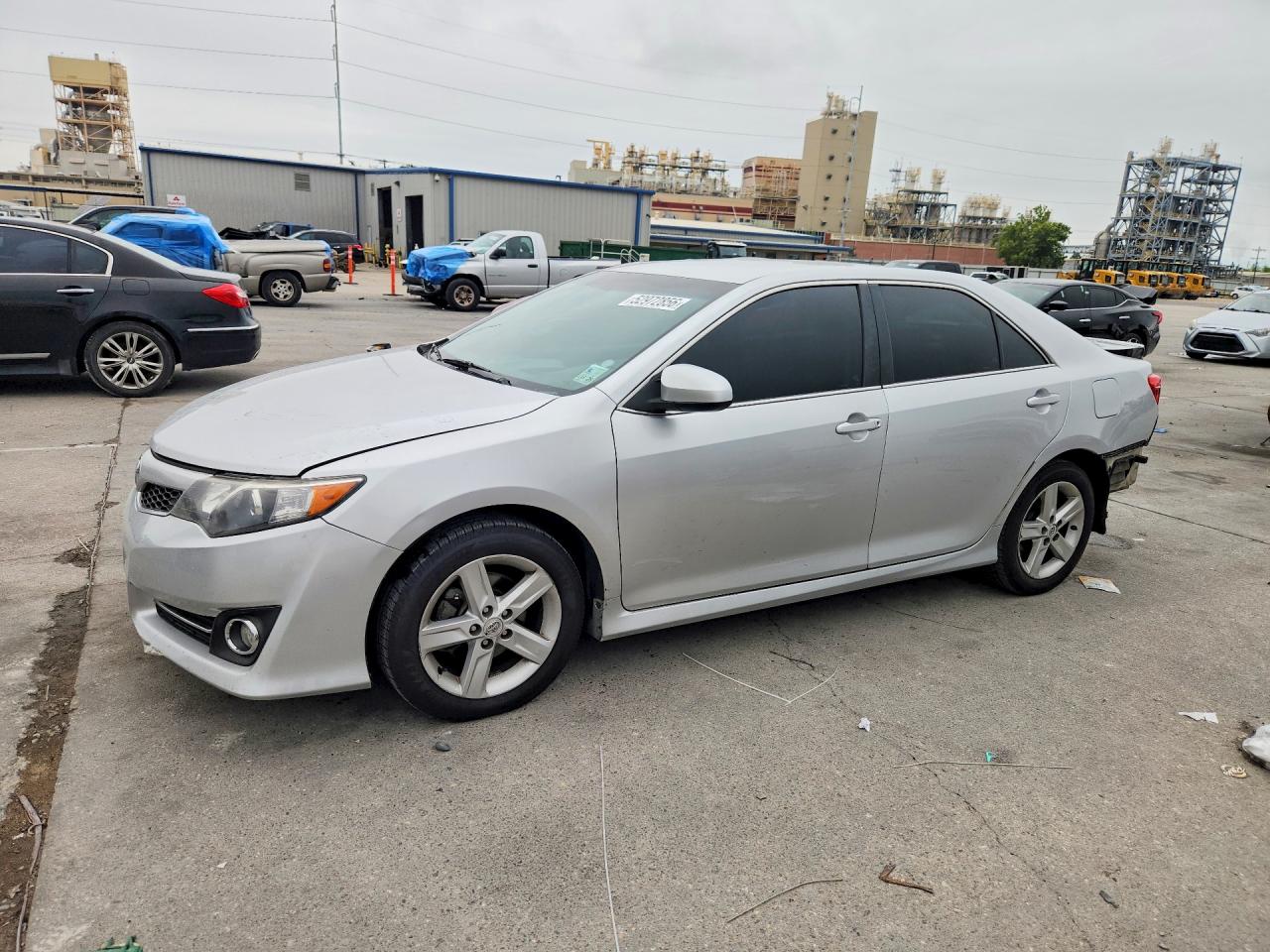 2014 TOYOTA CAMRY