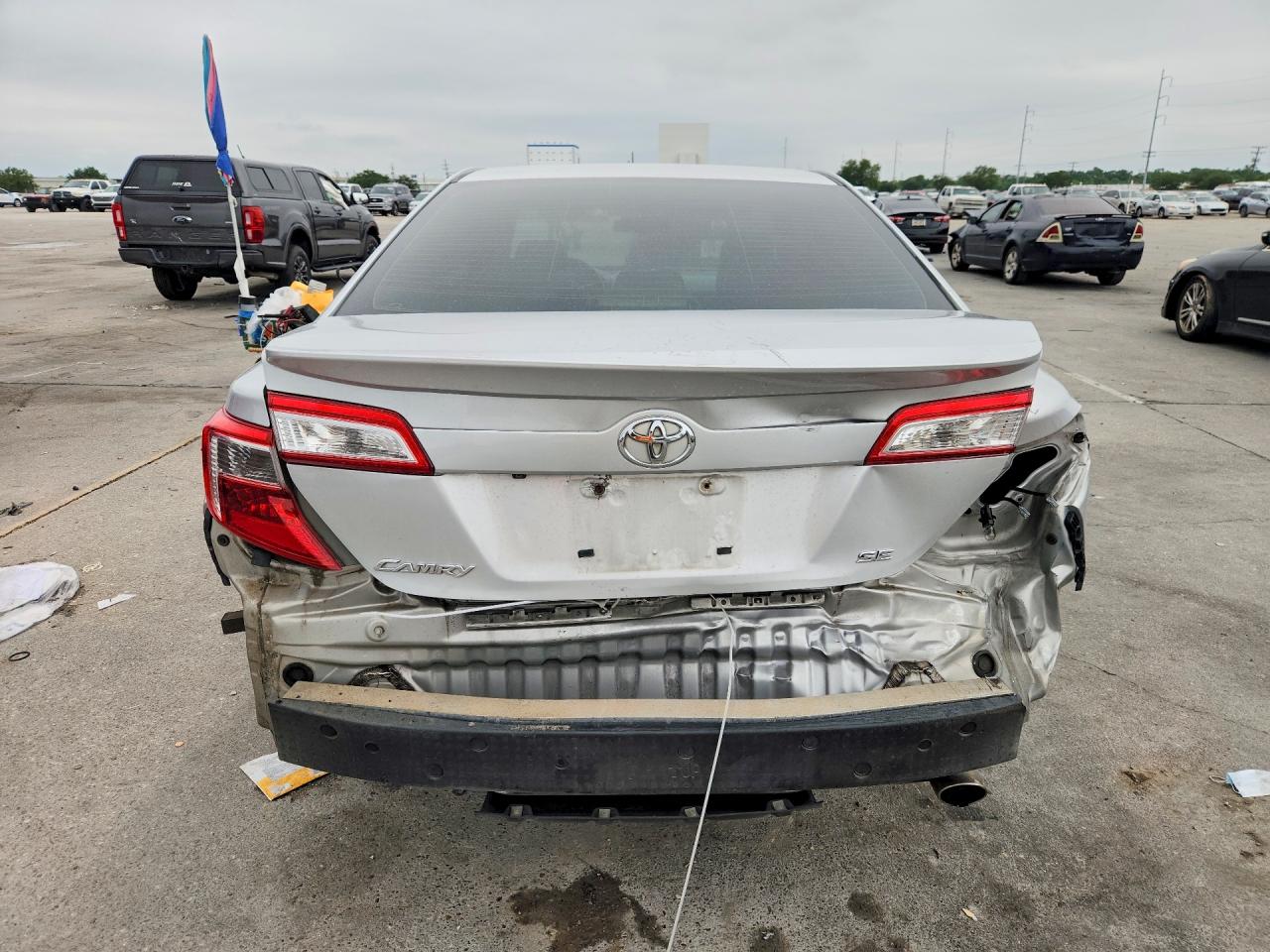 2014 TOYOTA CAMRY