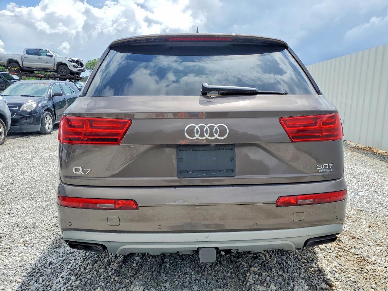 2017 AUDI Q7