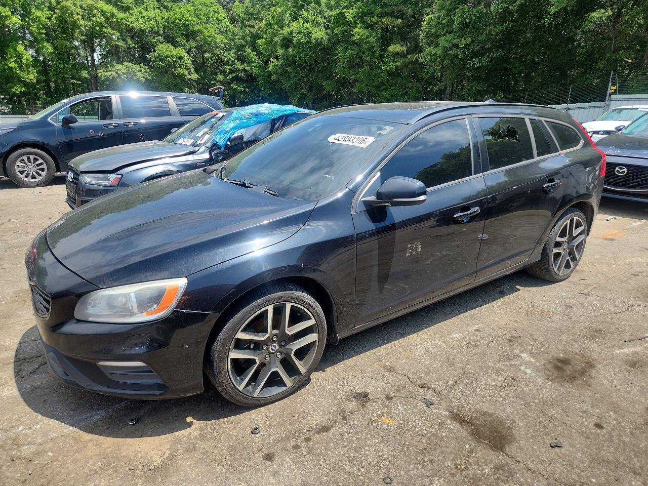 2018 VOLVO V60