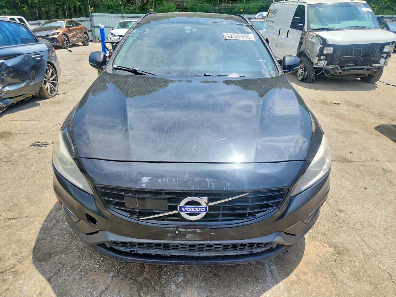 2018 VOLVO V60