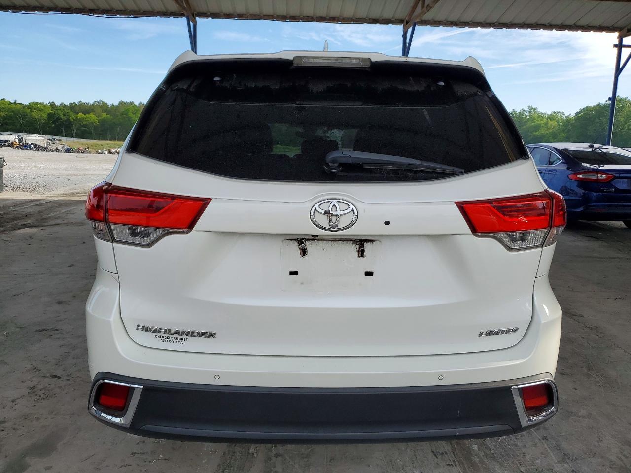 2018 TOYOTA HIGHLANDER