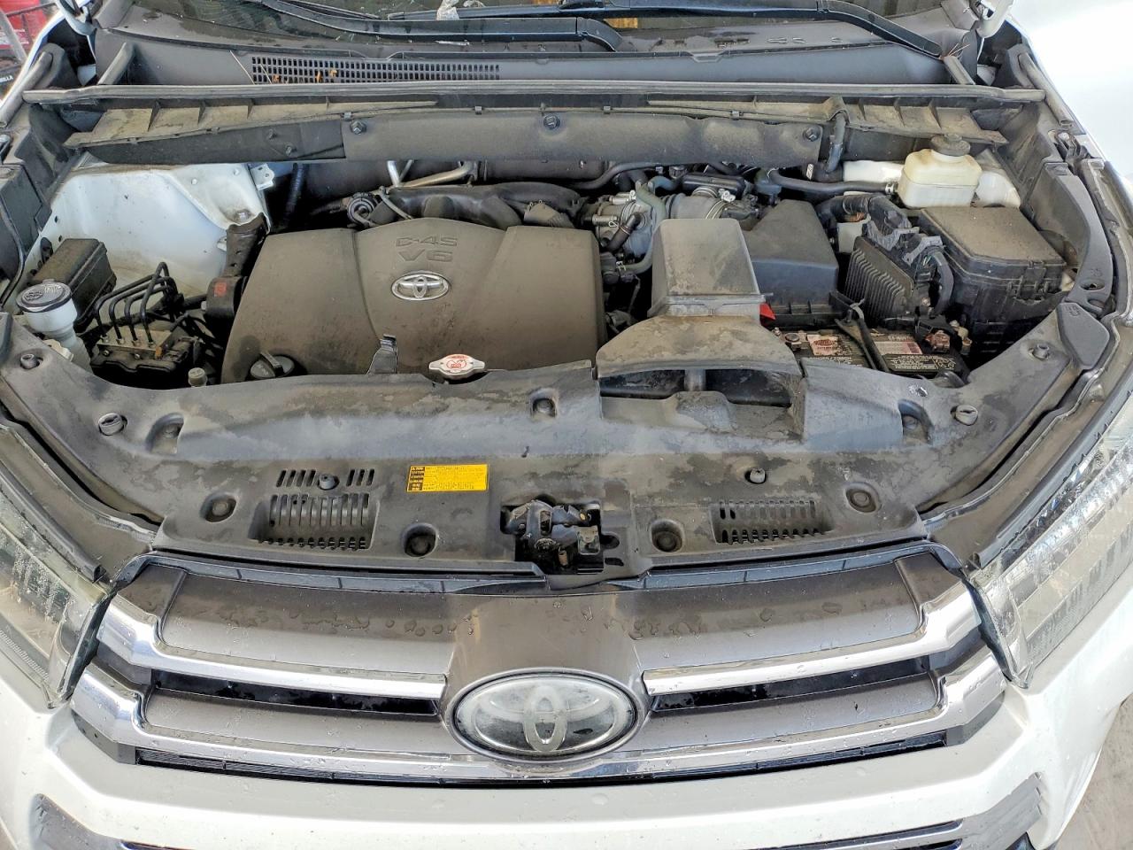2018 TOYOTA HIGHLANDER