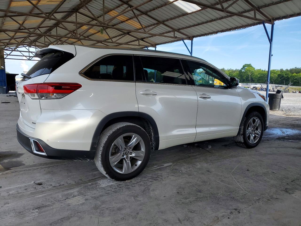 2018 TOYOTA HIGHLANDER