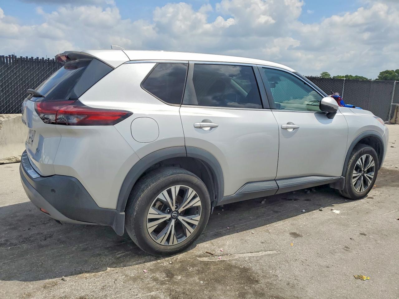 2022 NISSAN ROGUE