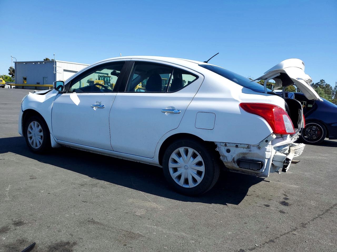 2017 NISSAN VERSA