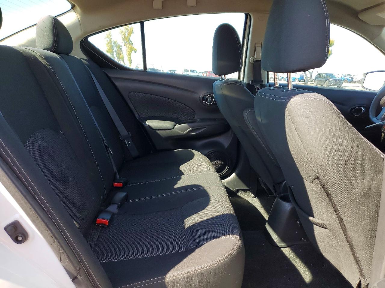 2017 NISSAN VERSA